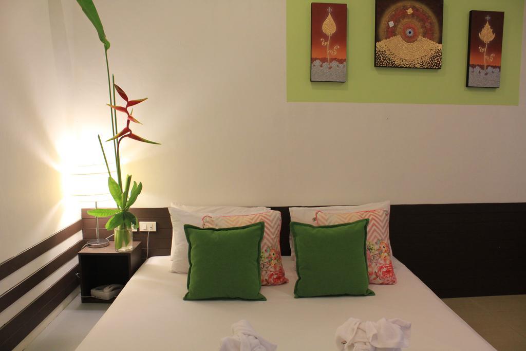 Mook Anda Hotel Phuket ภายนอก รูปภาพ
